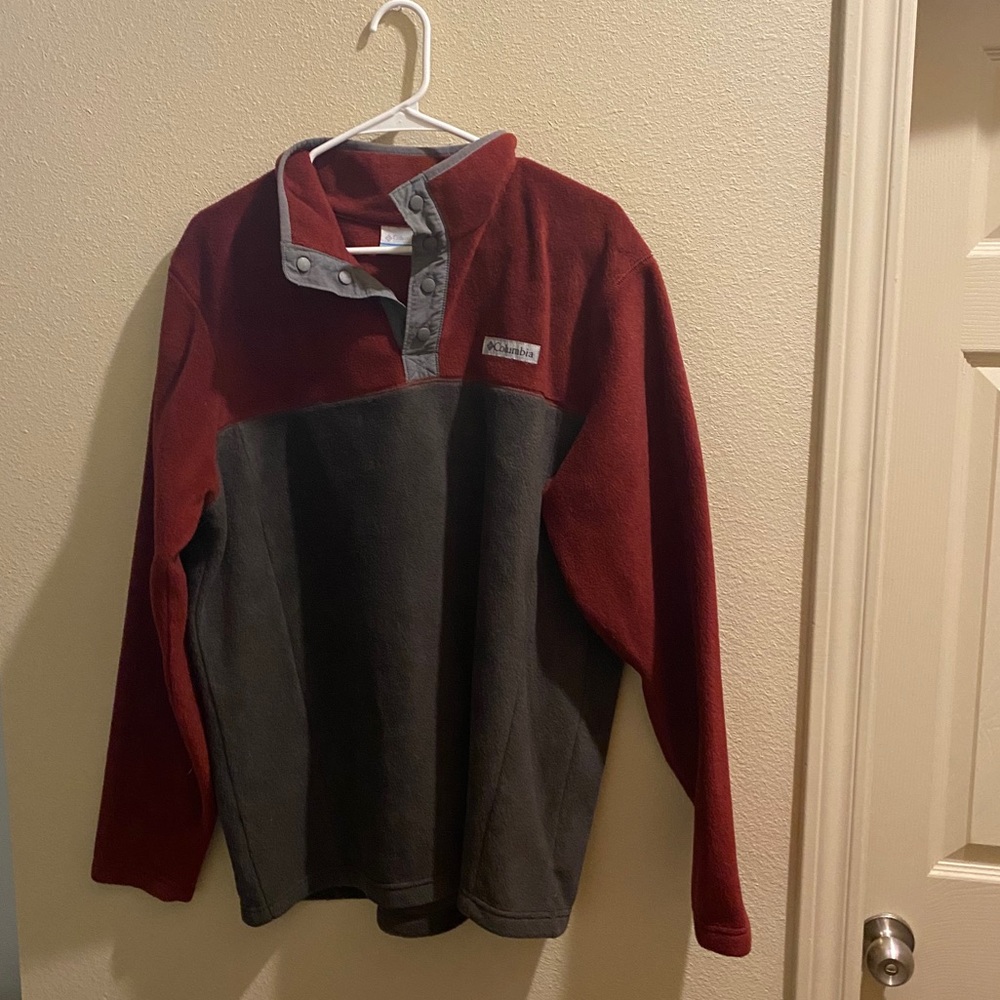Men’s Large Columbia Pullover 1/4 button LIKE NEW